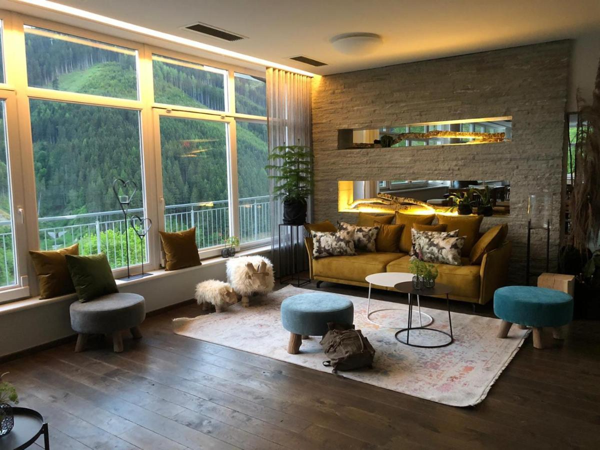 Der Sonnberg Alpinlodges - Apartments Mit Seeblick, Privater Sauna Und Self Check-In Zell am See Exteriör bild