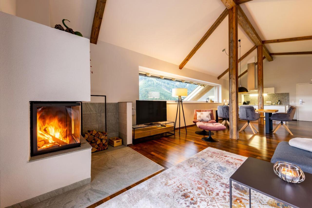 Der Sonnberg Alpinlodges - Apartments Mit Seeblick, Privater Sauna Und Self Check-In Zell am See Exteriör bild